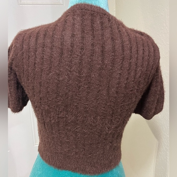 Zara sz small like new super soft crop short sleeve sweater - Picture 3 of 5